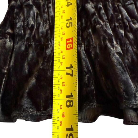 Plan Funk UK Black Crushed Velvet Smocked Top fits like an XL - Picture 4 of 7